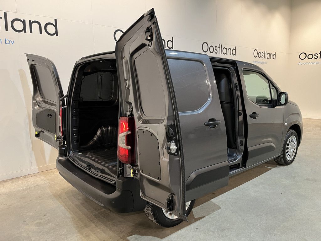 Toyota PROACE CITY 1.2 L1 130 PK Benzine Automaat / Airco / Cruise Control / CarPlay / Camera / Navigatie / 3-Zits / 69.000 KM !!