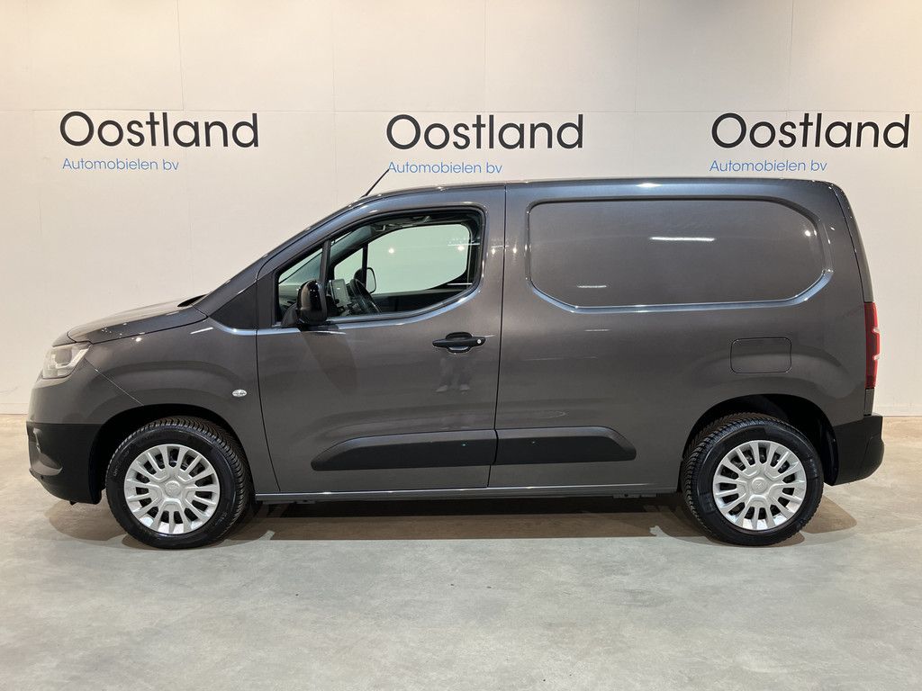 Toyota PROACE CITY 1.2 L1 130 PK Benzine Automaat / Airco / Cruise Control / CarPlay / Camera / Navigatie / 3-Zits / 69.000 KM !!