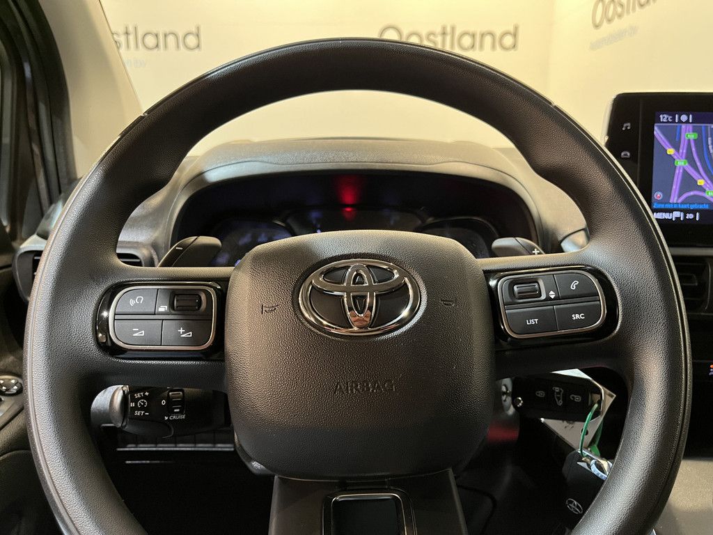 Toyota PROACE CITY 1.2 L1 130 PK Benzine Automaat / Airco / Cruise Control / CarPlay / Camera / Navigatie / 3-Zits / 69.000 KM !!