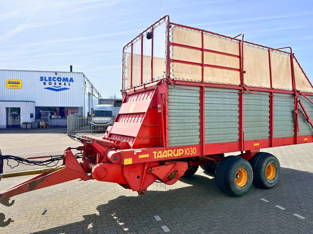 Taarup 1030 Opraapwagen