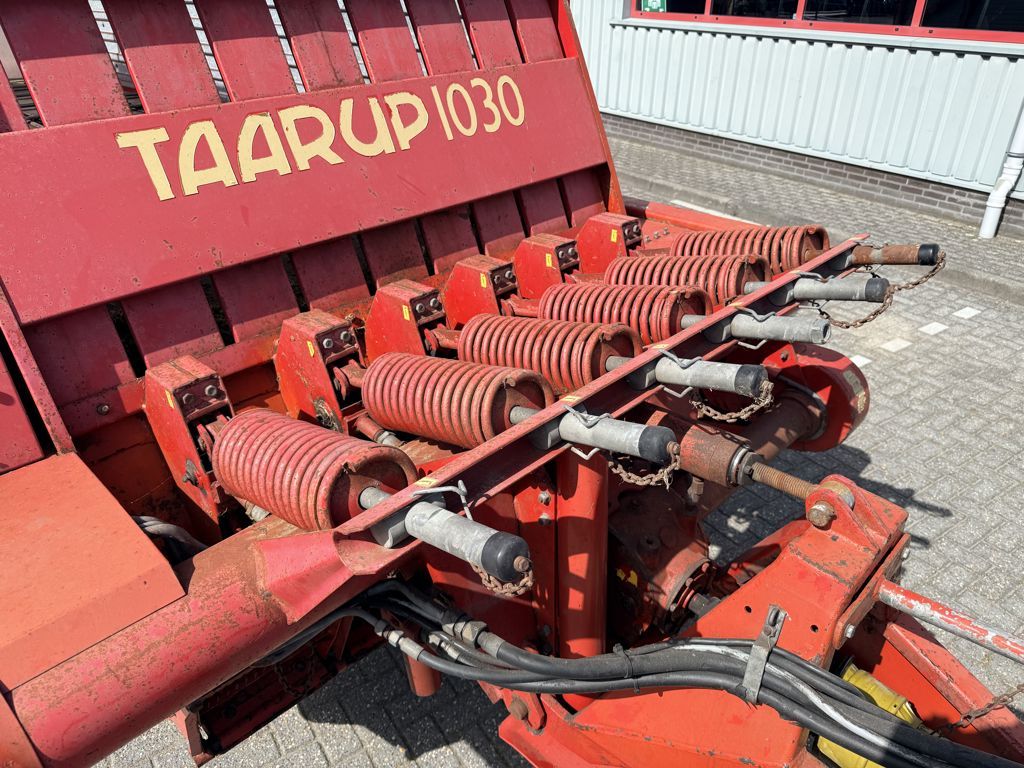 Taarup 1030 Opraapwagen
