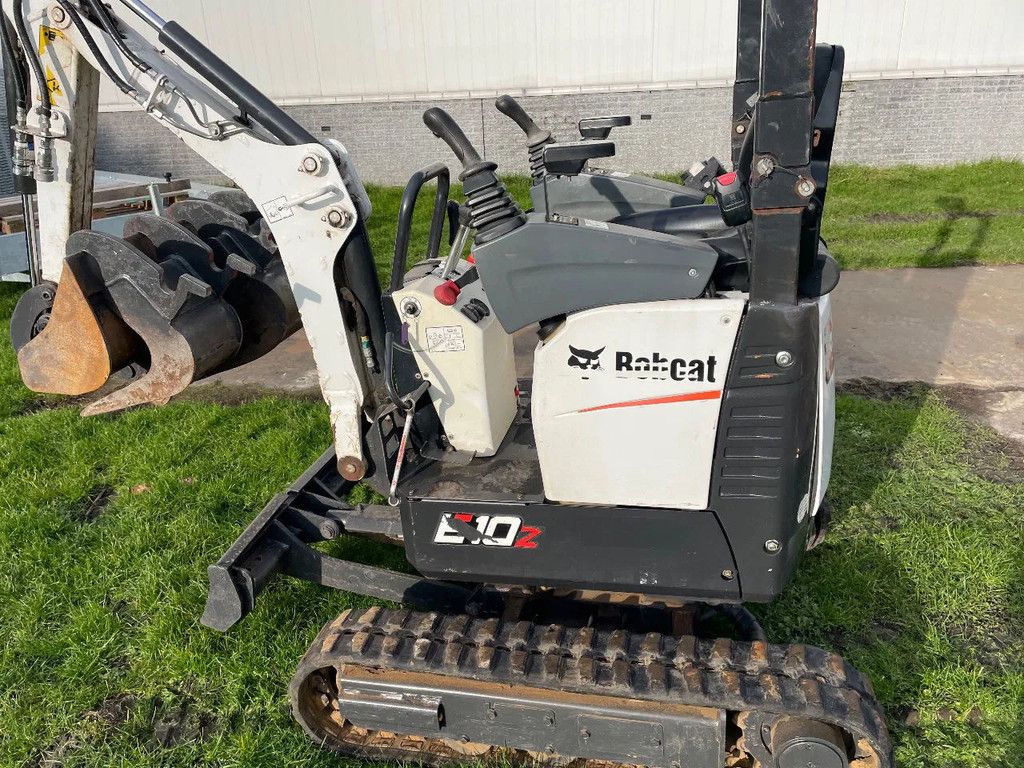 Bobcat E10 minigraver 2022 met 205 uur! CW05