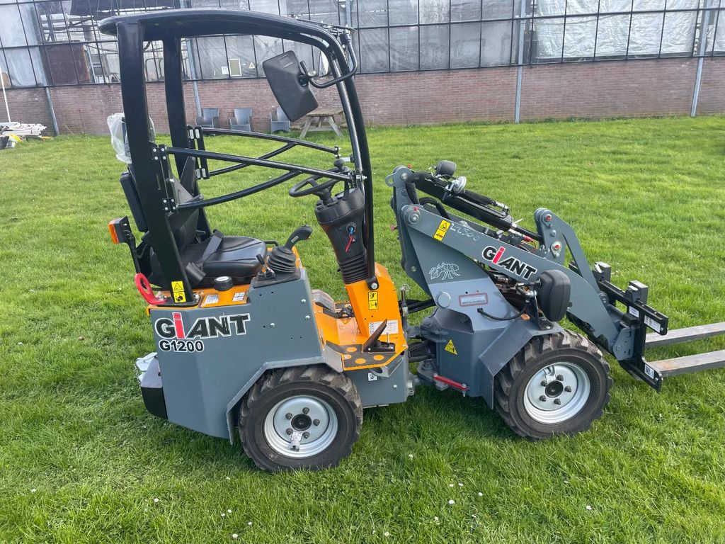 Giant G1200 shovel NIEUW!