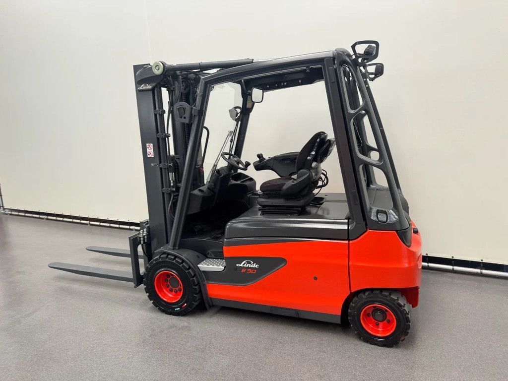Linde E 30 L-01 inclusief nieuwe accu