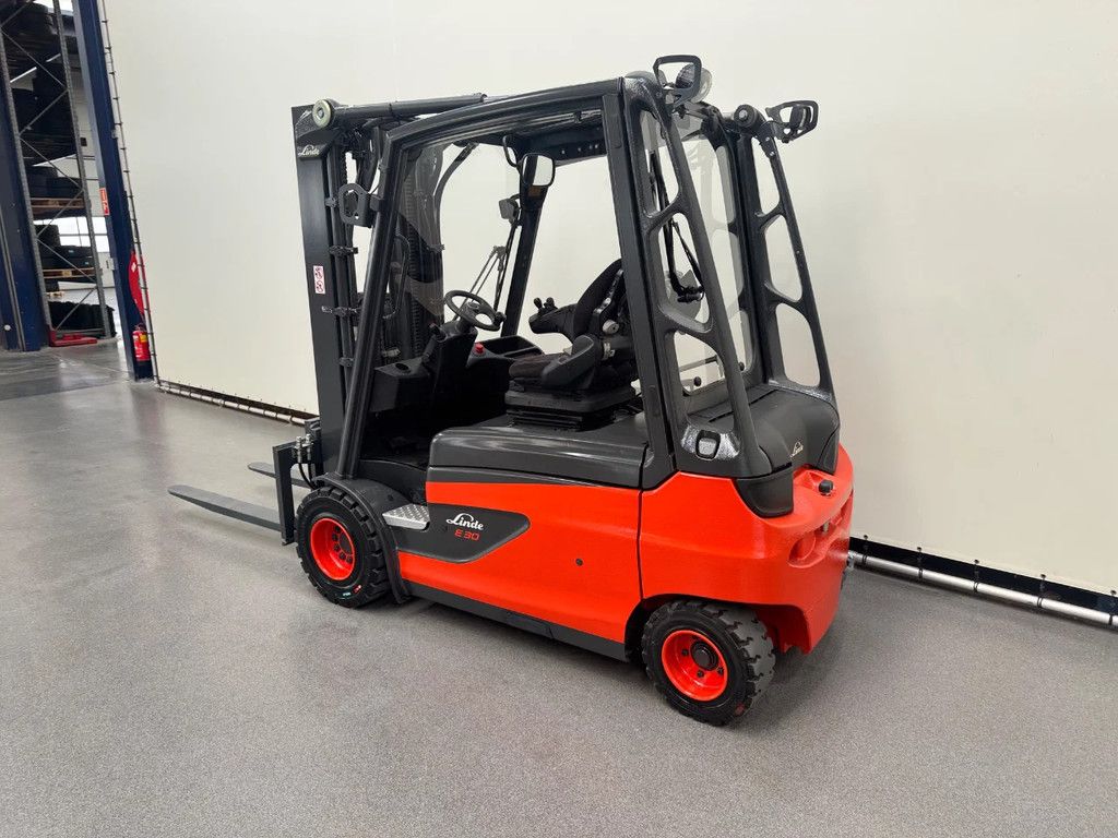 Linde E 30 L-01 inclusief nieuwe accu