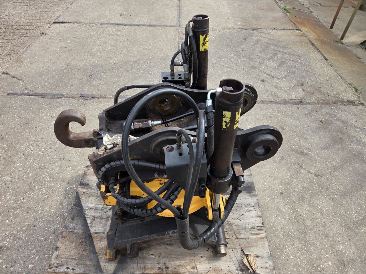 Engcon Draaikantelstuk CW30