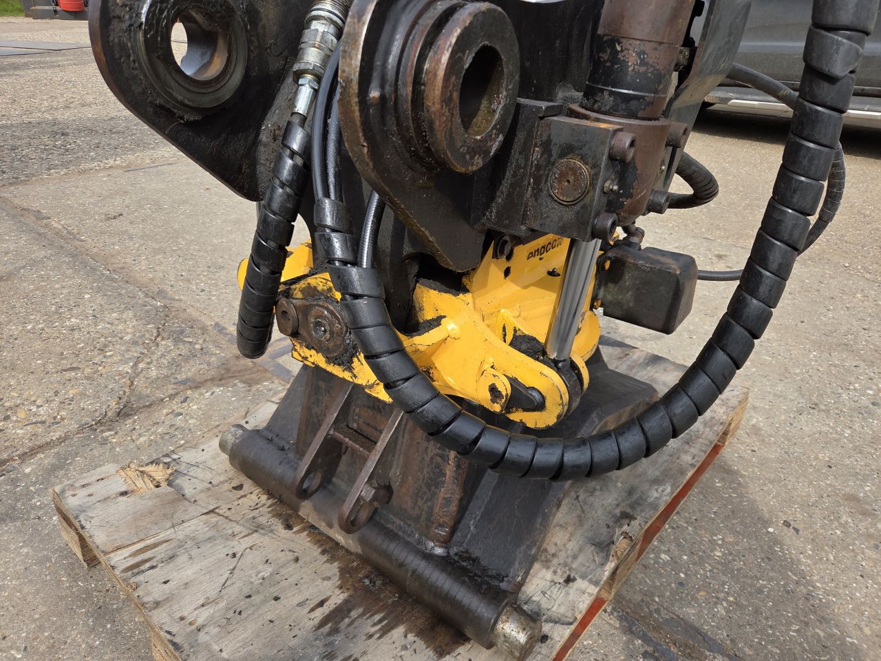 Engcon Draaikantelstuk CW30