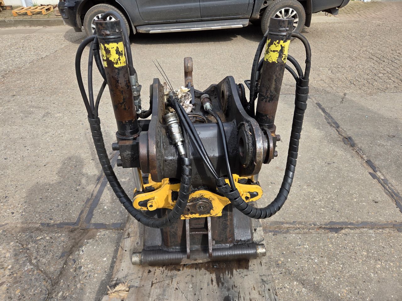 Engcon Draaikantelstuk CW30