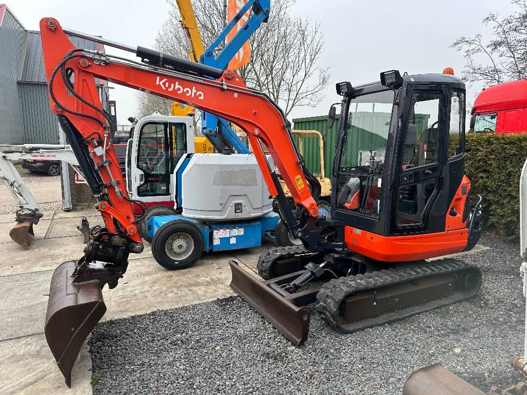 Kubota KX 101-3 A + powertilt H-CW05