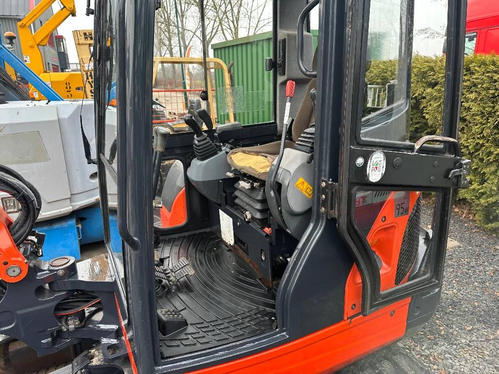 Kubota KX 101-3 A + powertilt H-CW05