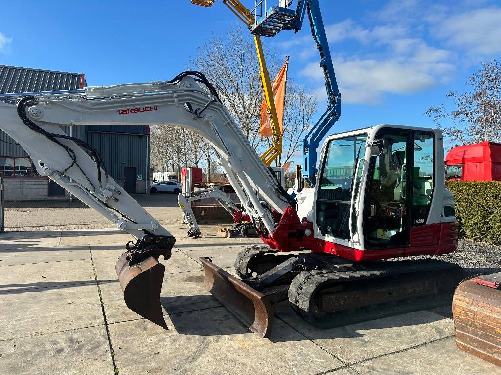 Takeuchi TB 290