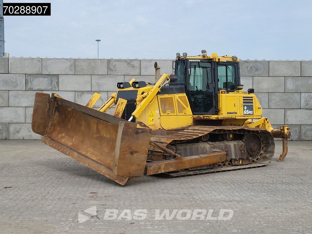 Komatsu D65 PXi -18 Ripper