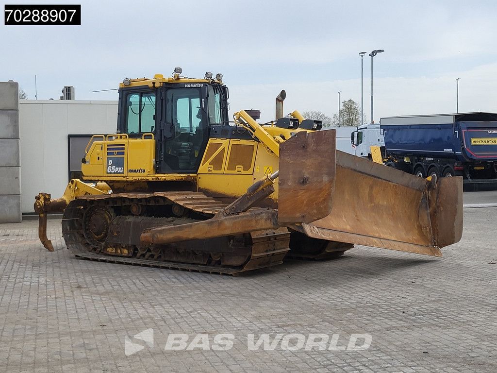 Komatsu D65 PXi -18 Ripper