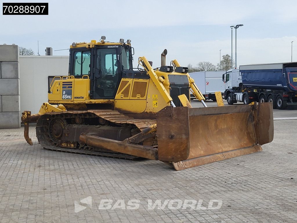 Komatsu D65 PXi -18 Ripper