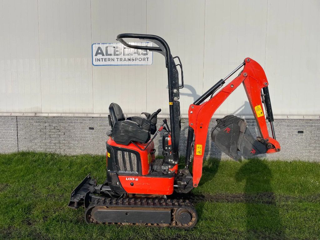 Kubota U10-5 minigraver BJ 2022 CW00 met 3 nieuwe bakken