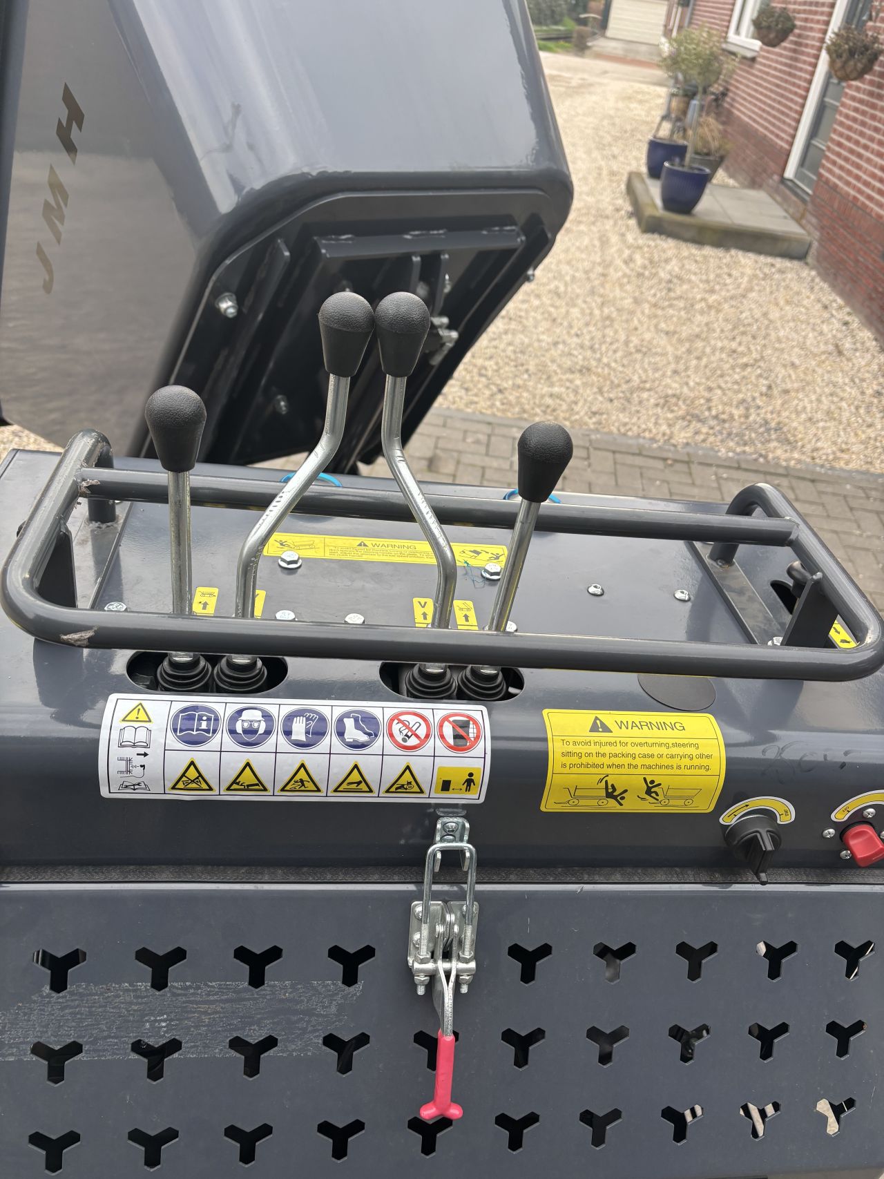 JMH Rupsdumper (Messersi Hinowa)