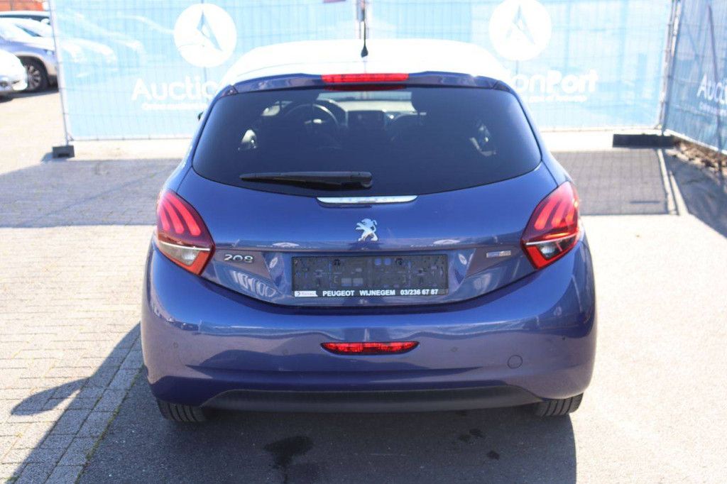 Passenger car Peugeot 208 Petrol 82hp 2017 (Margin)