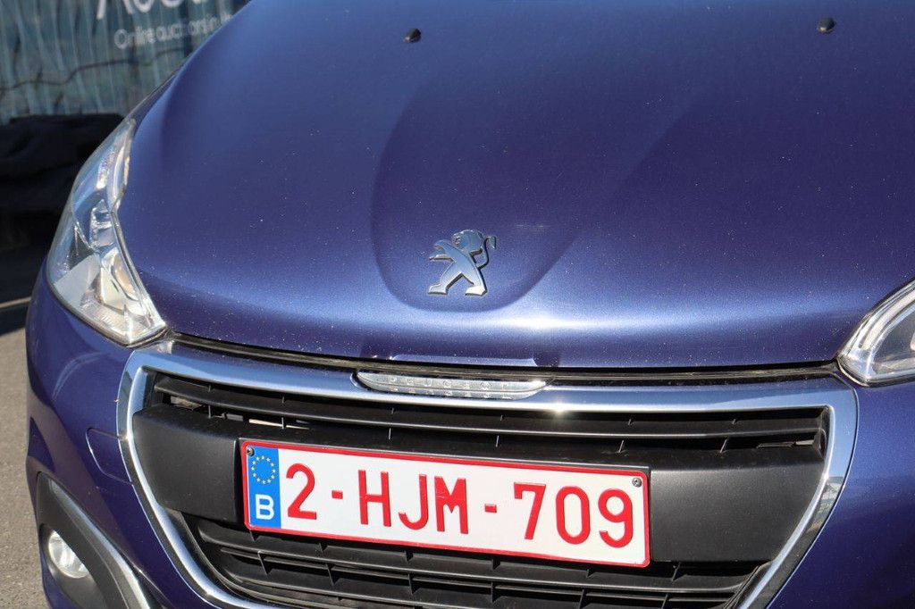 Passenger car Peugeot 208 Petrol 82hp 2017 (Margin)
