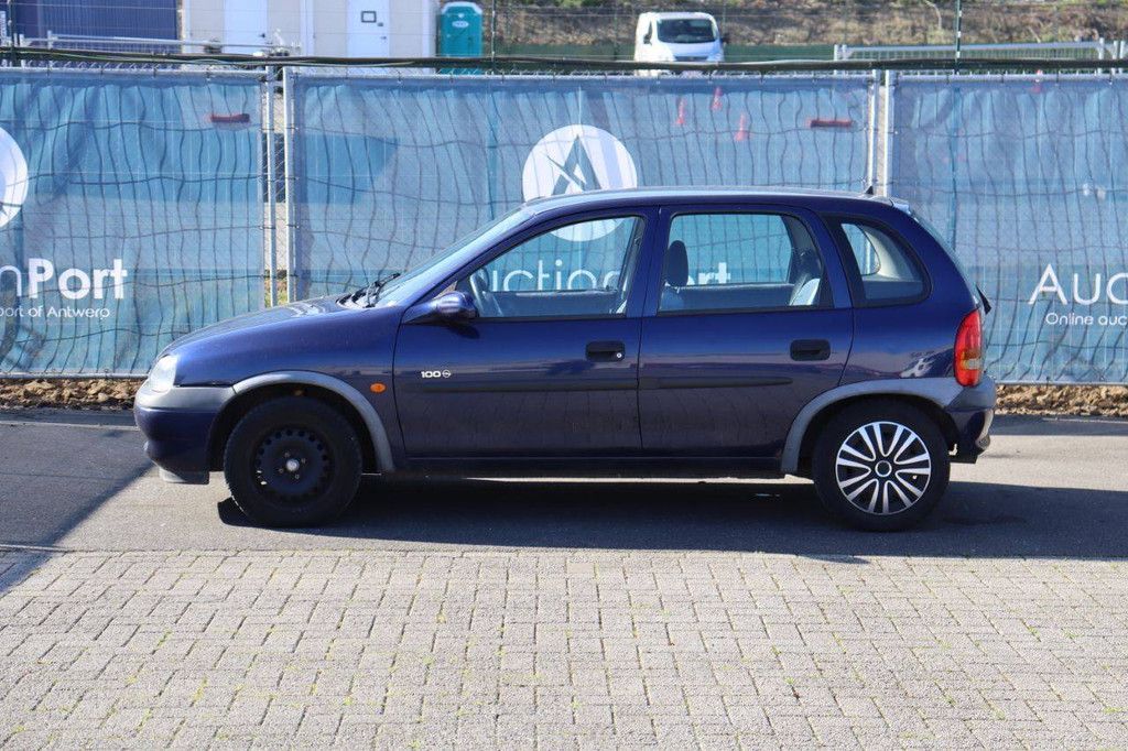 Pkw Opel Corsa Benzin 60 PS 2003 (Margin)