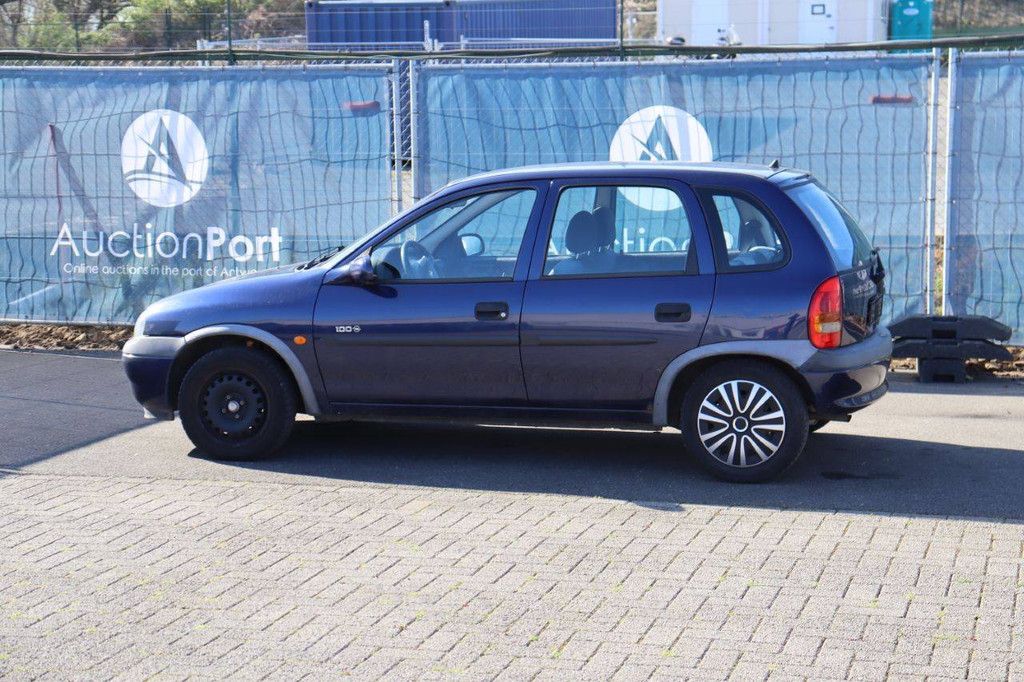 Pkw Opel Corsa Benzin 60 PS 2003 (Margin)