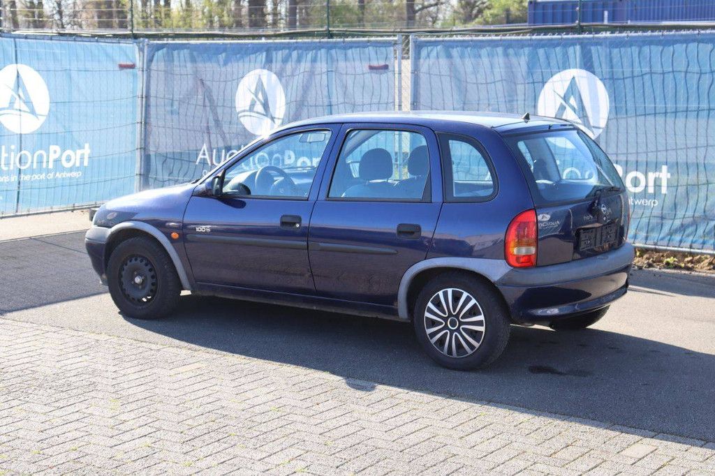 Pkw Opel Corsa Benzin 60 PS 2003 (Margin)