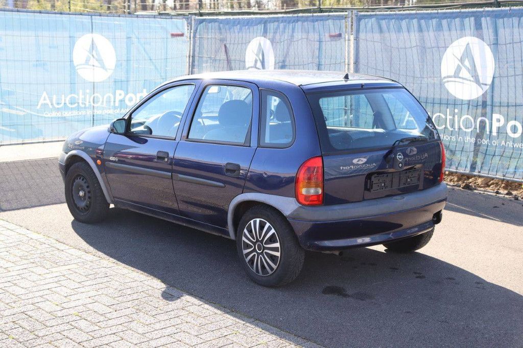 Pkw Opel Corsa Benzin 60 PS 2003 (Margin)