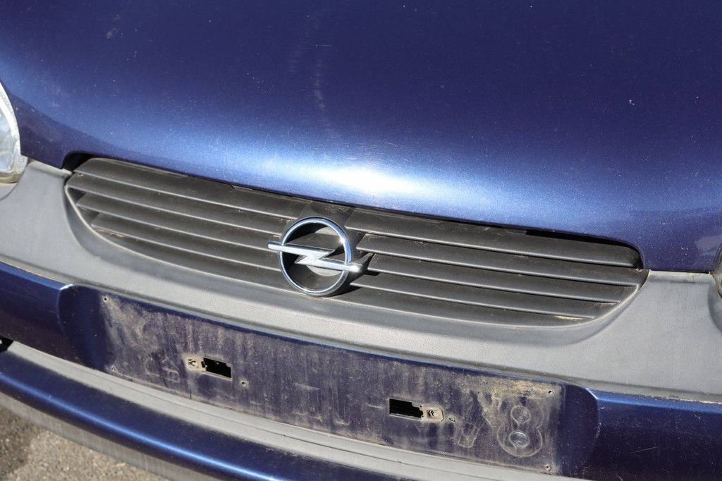 Pkw Opel Corsa Benzin 60 PS 2003 (Margin)