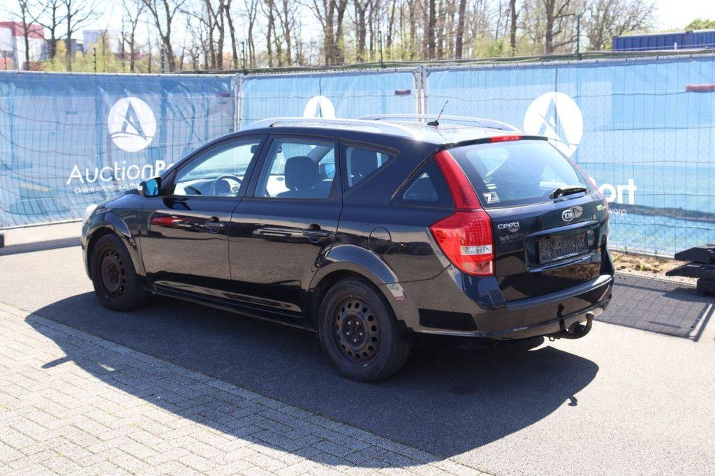 Pkw Kia Ceed Diesel 90 PS 2012 (Margin)