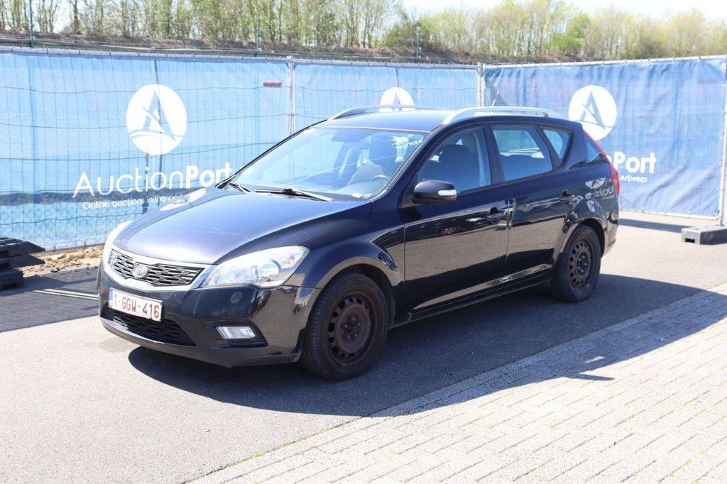 Pkw Kia Ceed Diesel 90 PS 2012 (Margin)