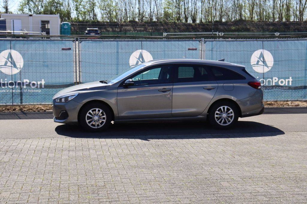 Hyundai I30 Petrol 100hp Passenger Car 2019 (Margin)