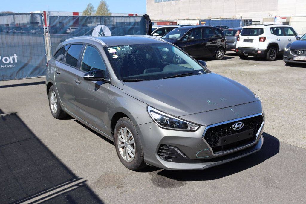 Hyundai I30 Petrol 100hp Passenger Car 2019 (Margin)