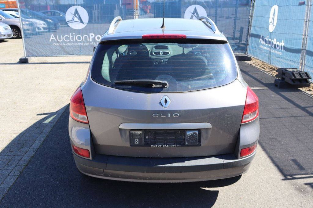 Renault Clio Pkw, Benzin, 75 PS, Baujahr 2009 (Margin)