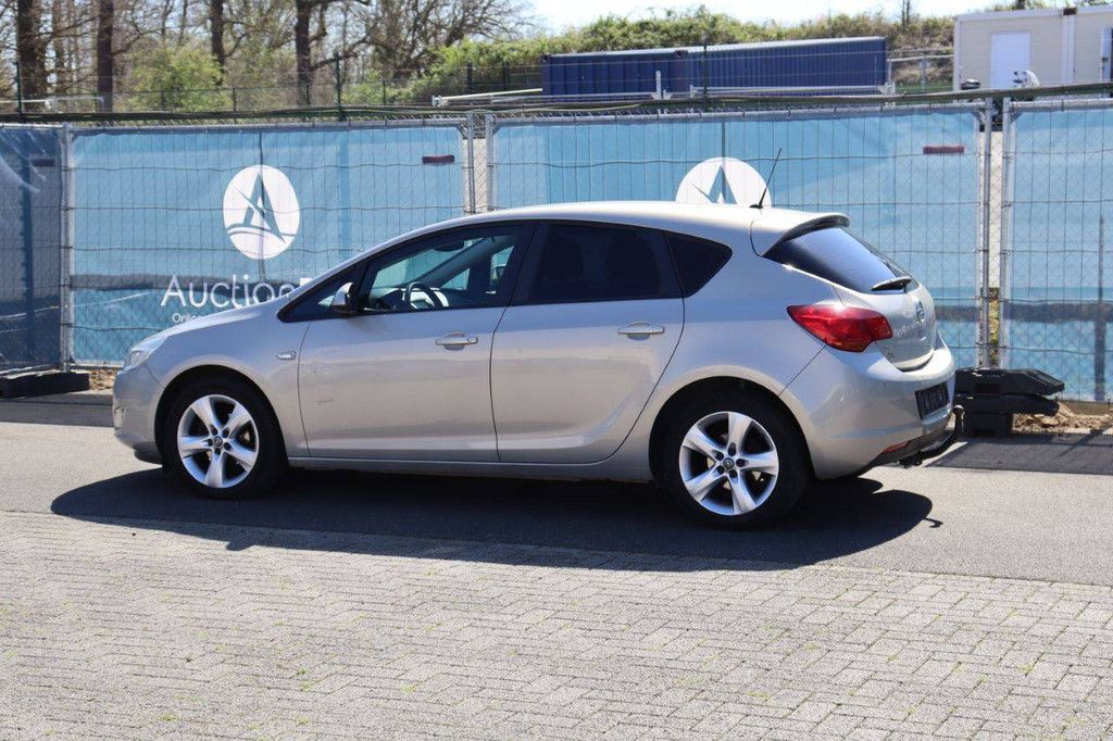 Pkw Opel Astra Benzin 95 PS 2010 (Margin)