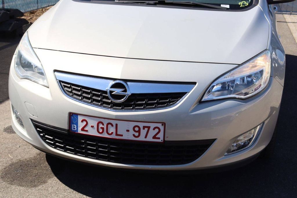 Pkw Opel Astra Benzin 95 PS 2010 (Margin)