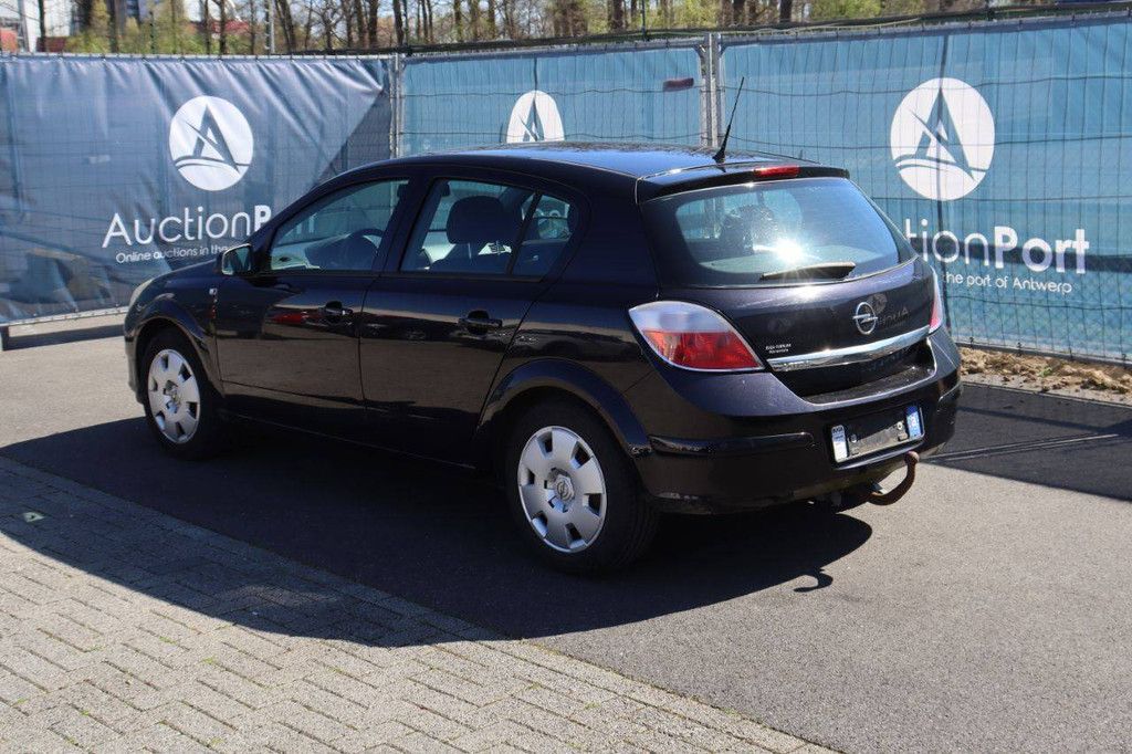 Pkw Opel Astra Benzin 90 PS 2004 (Margin)