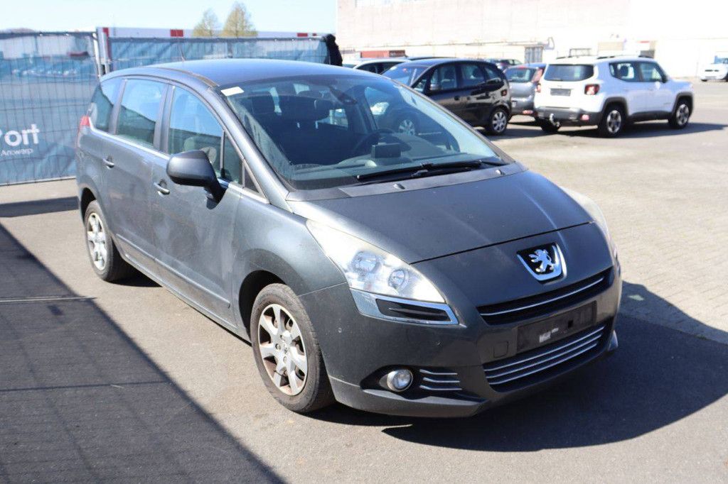Passenger car Peugeot 5008 Diesel 115hp 2013 (Margin)