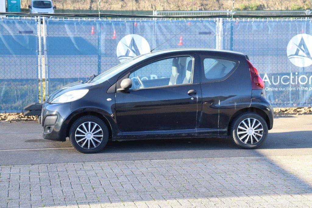Passenger car Peugeot 107 Petrol 68hp 2012 (Margin)