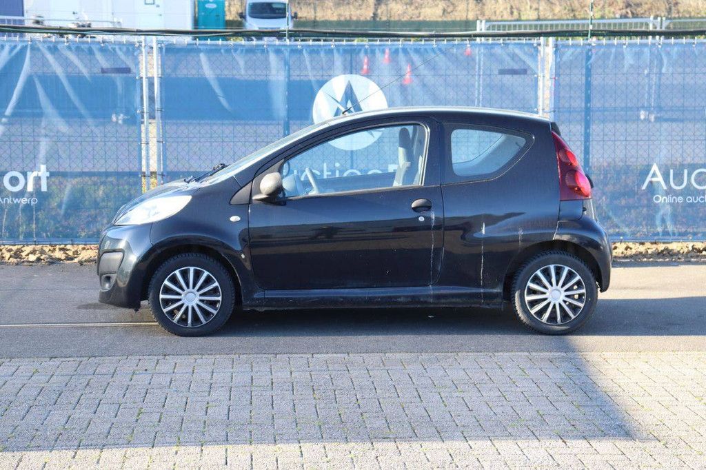Passenger car Peugeot 107 Petrol 68hp 2012 (Margin)