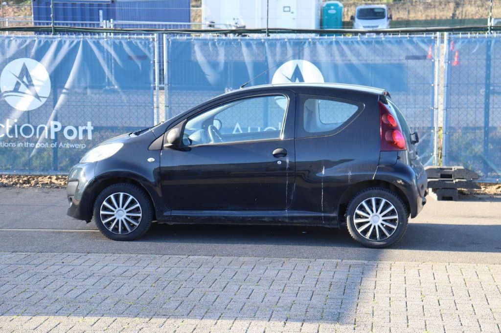 Passenger car Peugeot 107 Petrol 68hp 2012 (Margin)