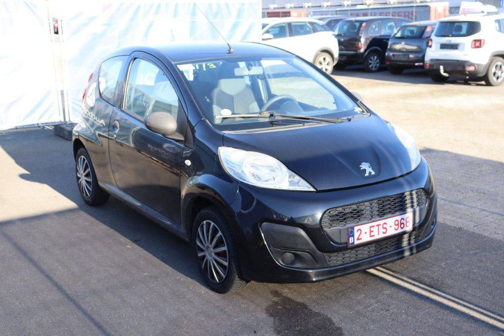 Passenger car Peugeot 107 Petrol 68hp 2012 (Margin)