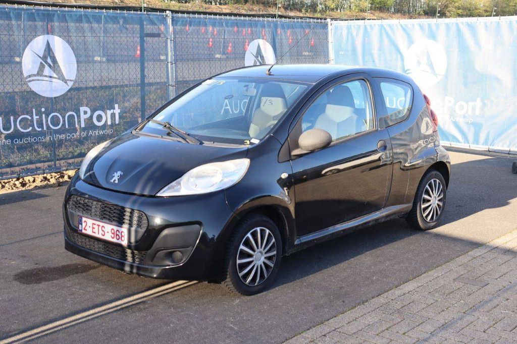 Passenger car Peugeot 107 Petrol 68hp 2012 (Margin)