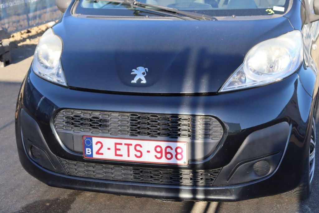 Passenger car Peugeot 107 Petrol 68hp 2012 (Margin)