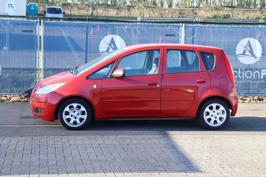 Mitsubishi Colt Petrol 75hp Passenger Car 2006 (Margin)