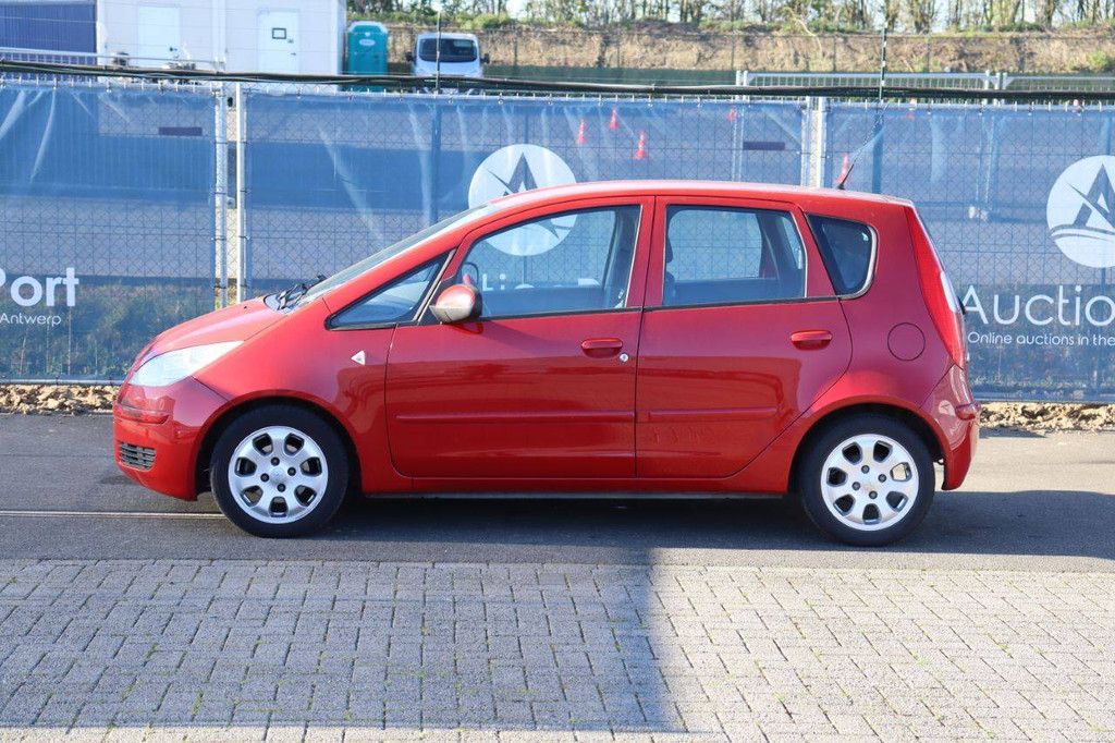 Mitsubishi Colt Petrol 75hp Passenger Car 2006 (Margin)