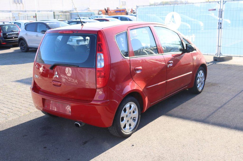 Mitsubishi Colt Petrol 75hp Passenger Car 2006 (Margin)