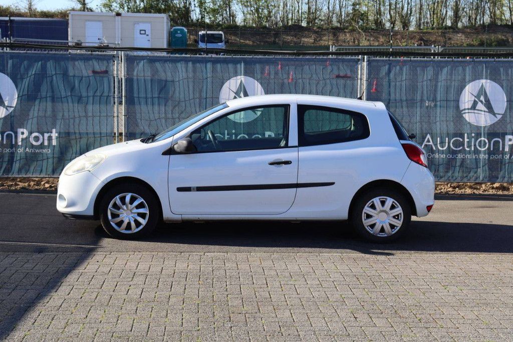 Personenauto Renault Clio Benzine 75pk 2010 (Marge)