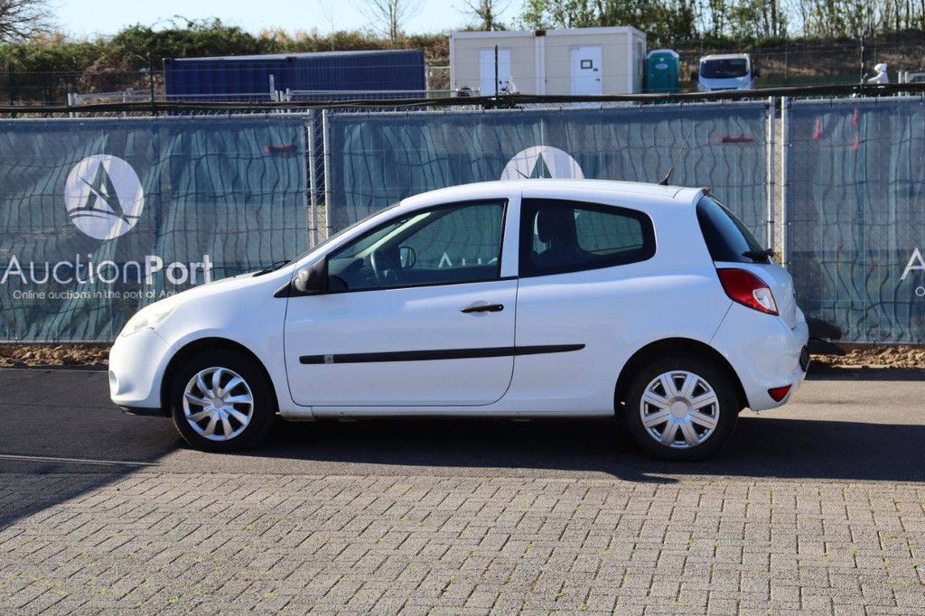 Personenauto Renault Clio Benzine 75pk 2010 (Marge)