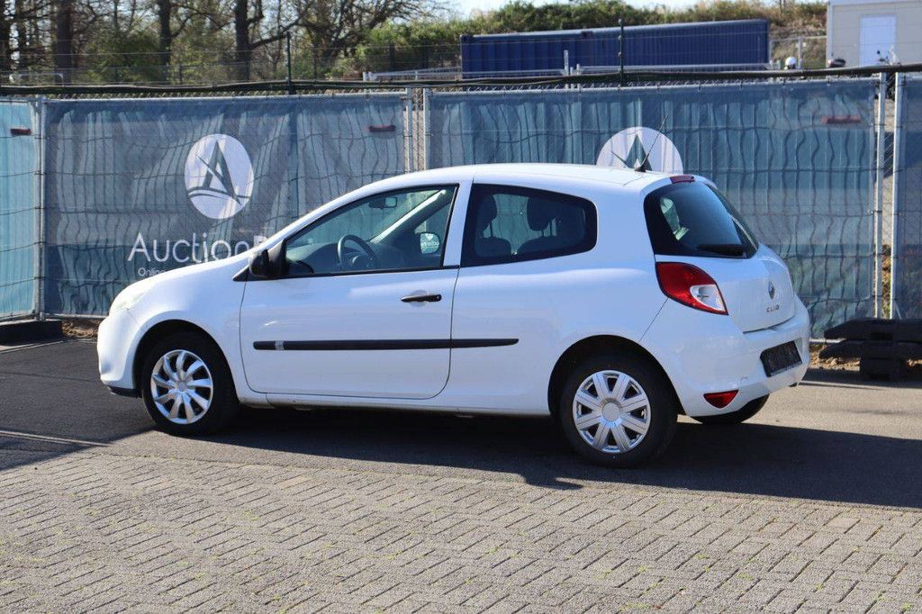 Personenauto Renault Clio Benzine 75pk 2010 (Marge)
