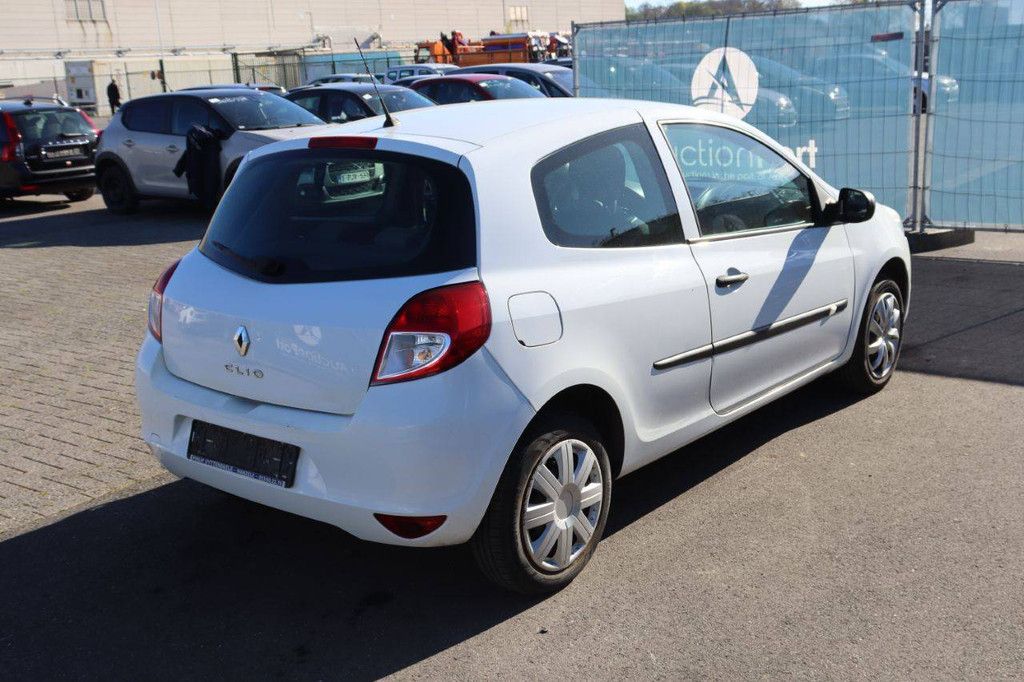 Personenauto Renault Clio Benzine 75pk 2010 (Marge)