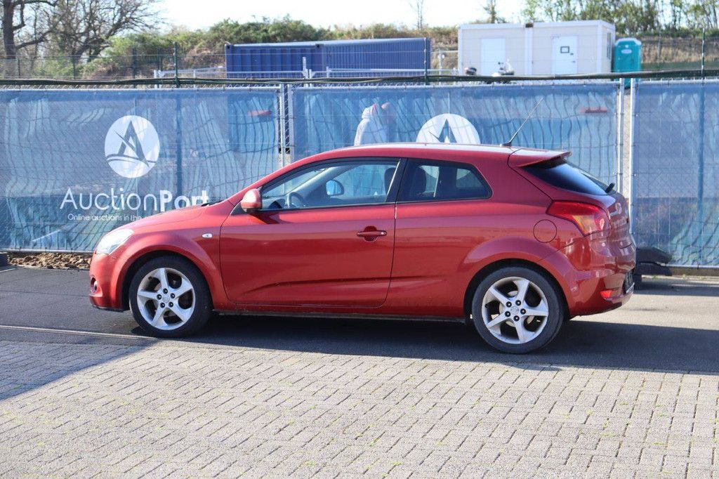 Pkw Kia Ceed Diesel 90 PS 2008 (Marge)